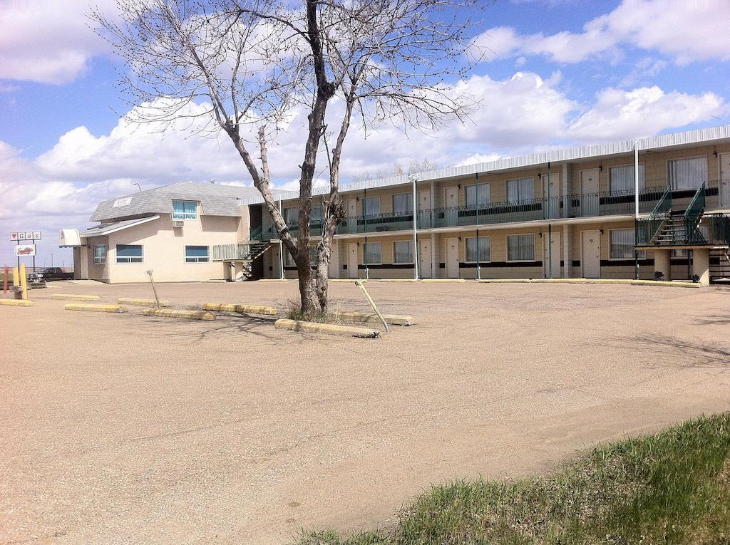 Rainbow Motel Swift Current Ngoại thất bức ảnh