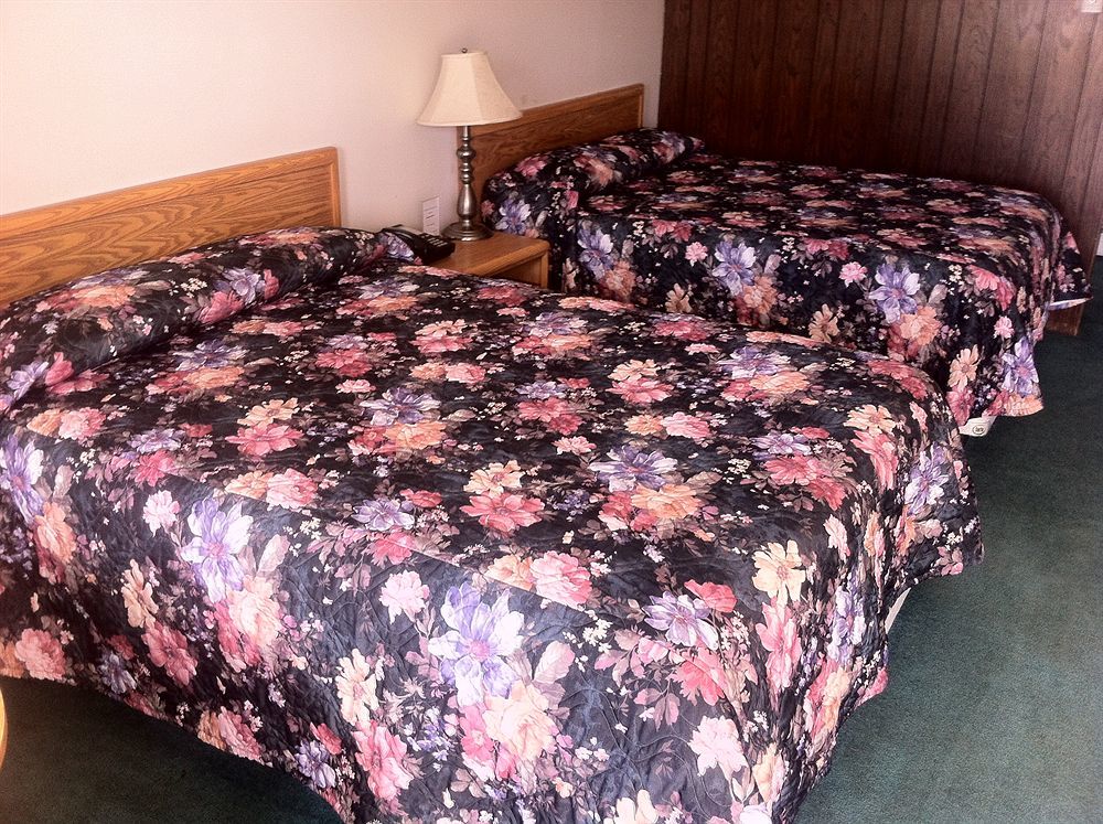 Rainbow Motel Swift Current Ngoại thất bức ảnh