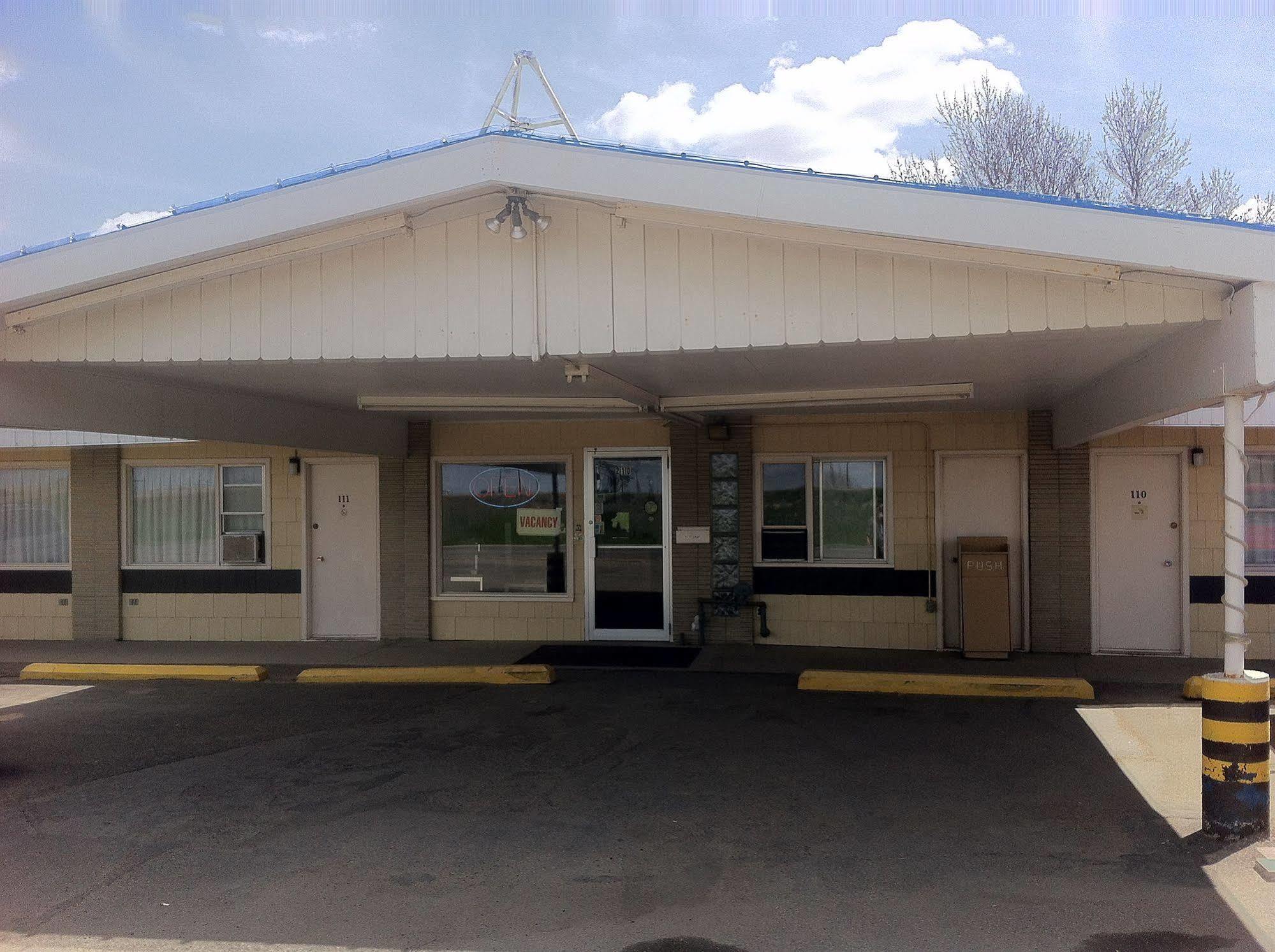 Rainbow Motel Swift Current Ngoại thất bức ảnh